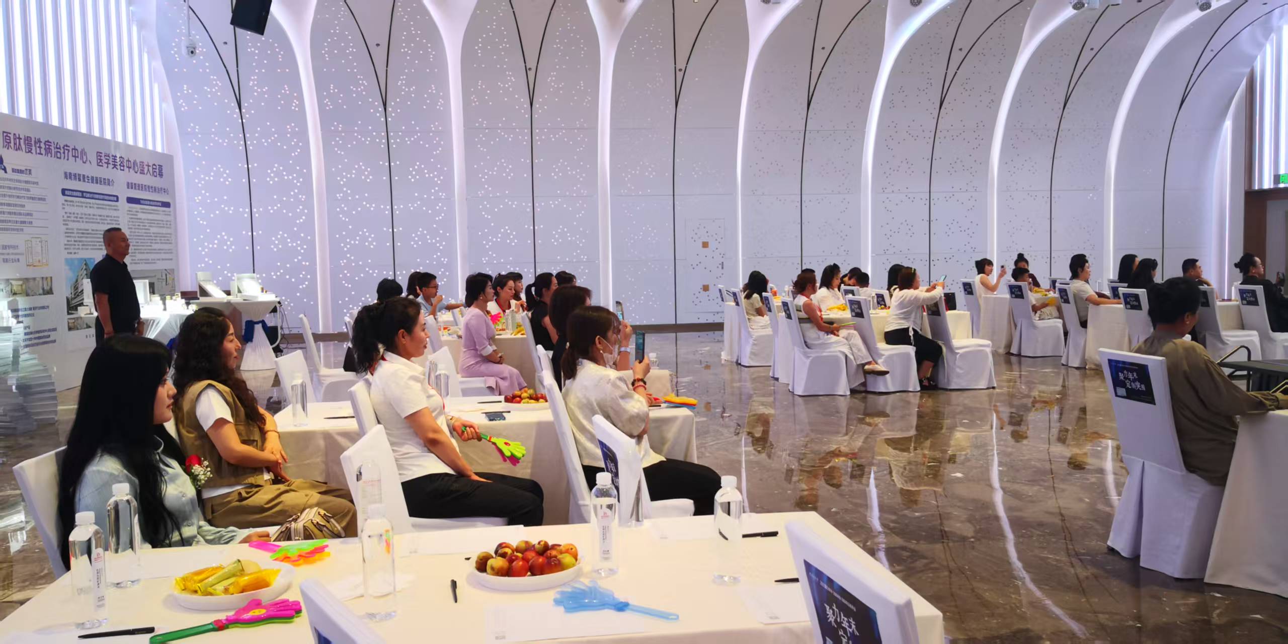 8.21国妆天团应原肽集团邀请，专程赴长春作为特邀嘉宾出席新